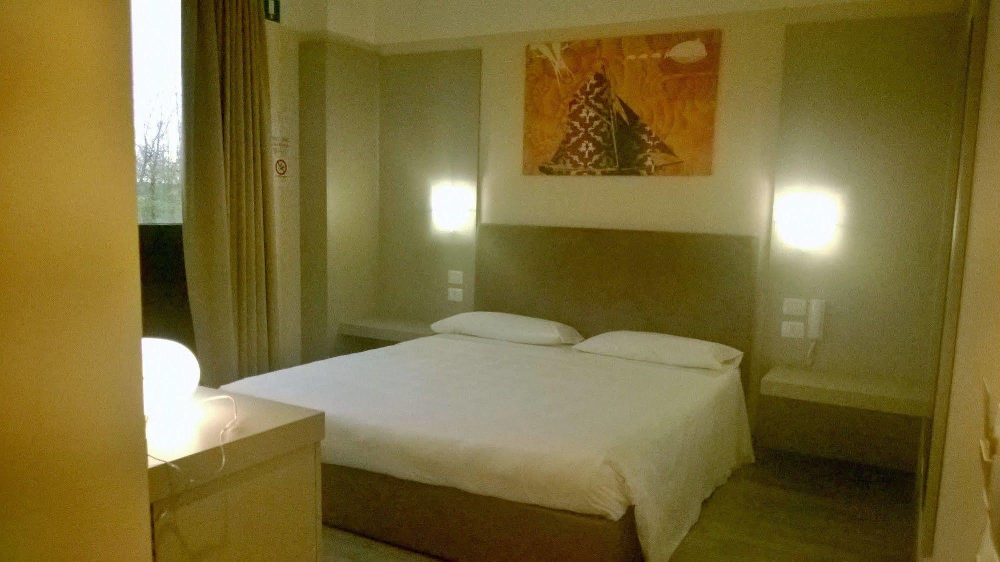 Hotel Motel Piu' Vaiano Cremasco エクステリア 写真