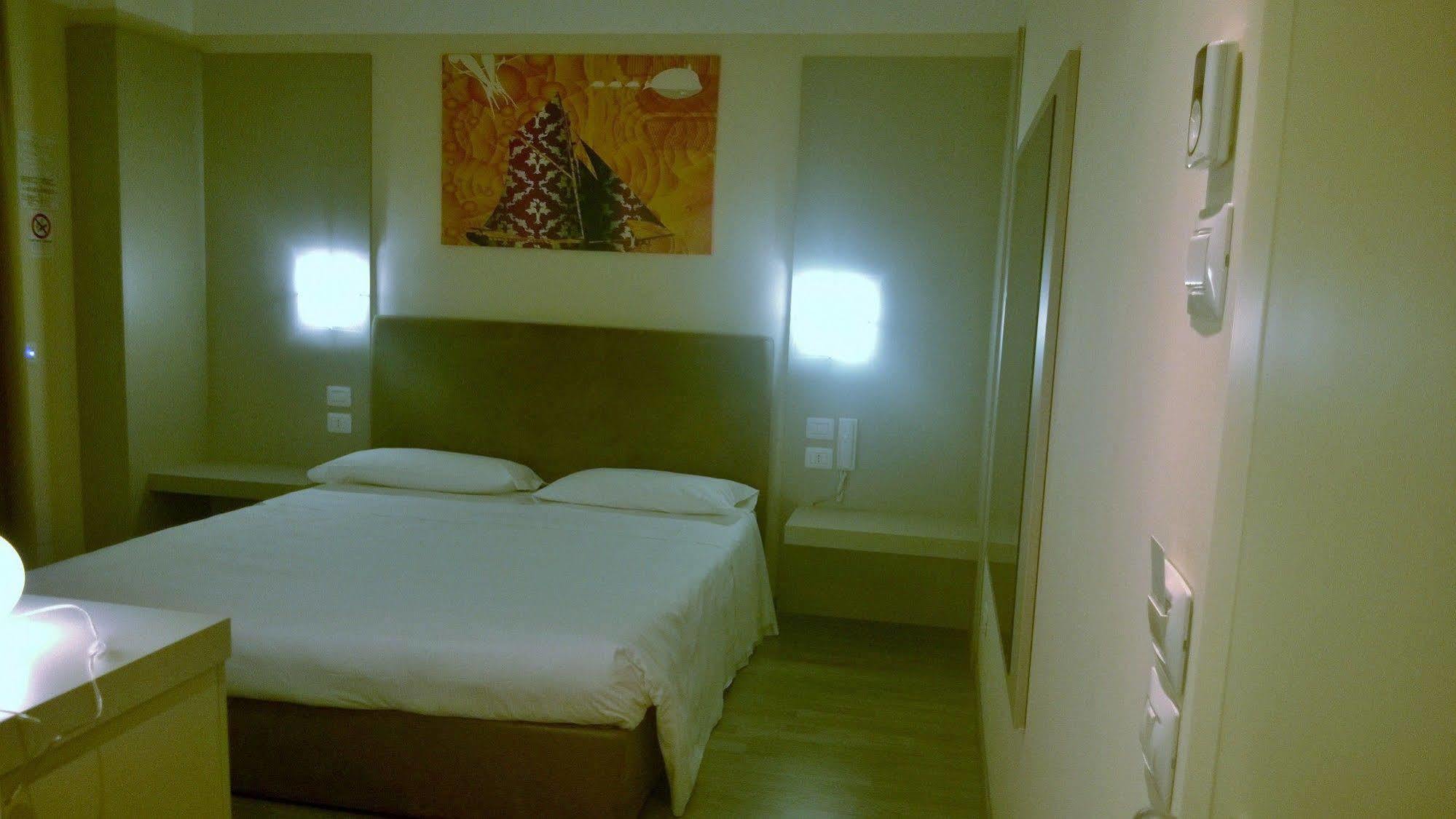 Hotel Motel Piu' Vaiano Cremasco エクステリア 写真