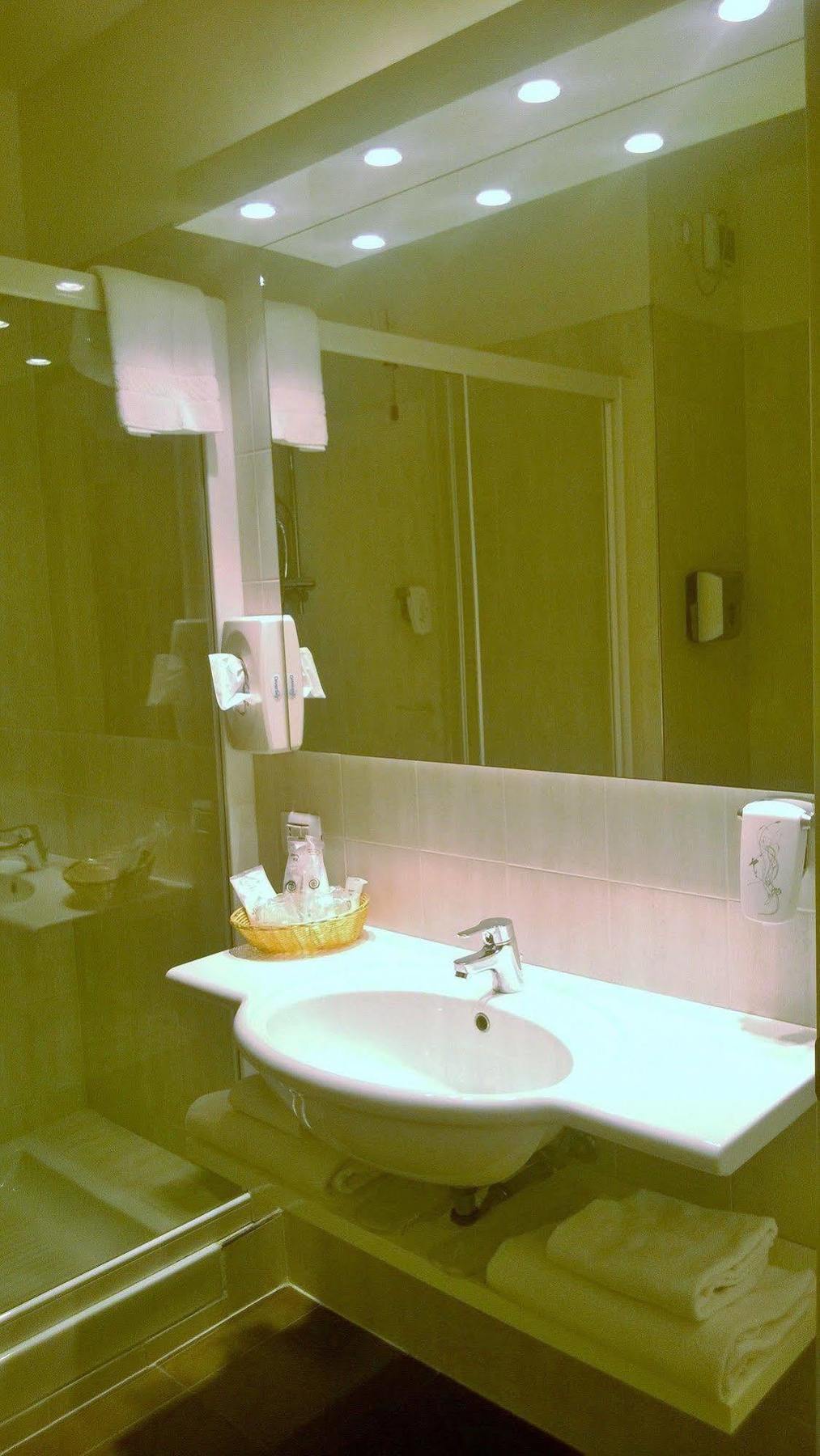 Hotel Motel Piu' Vaiano Cremasco エクステリア 写真
